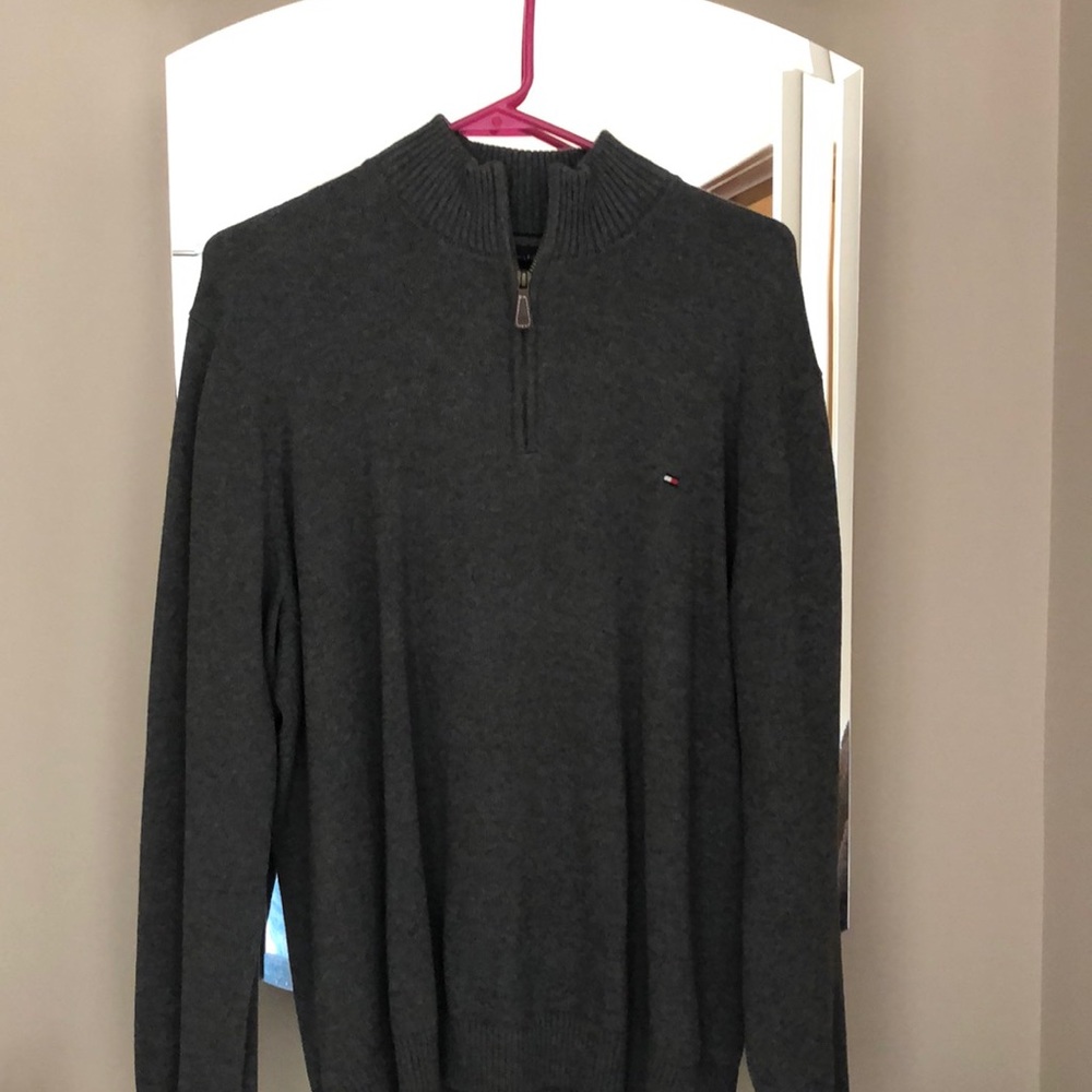 Tommy Hilfiger sweater